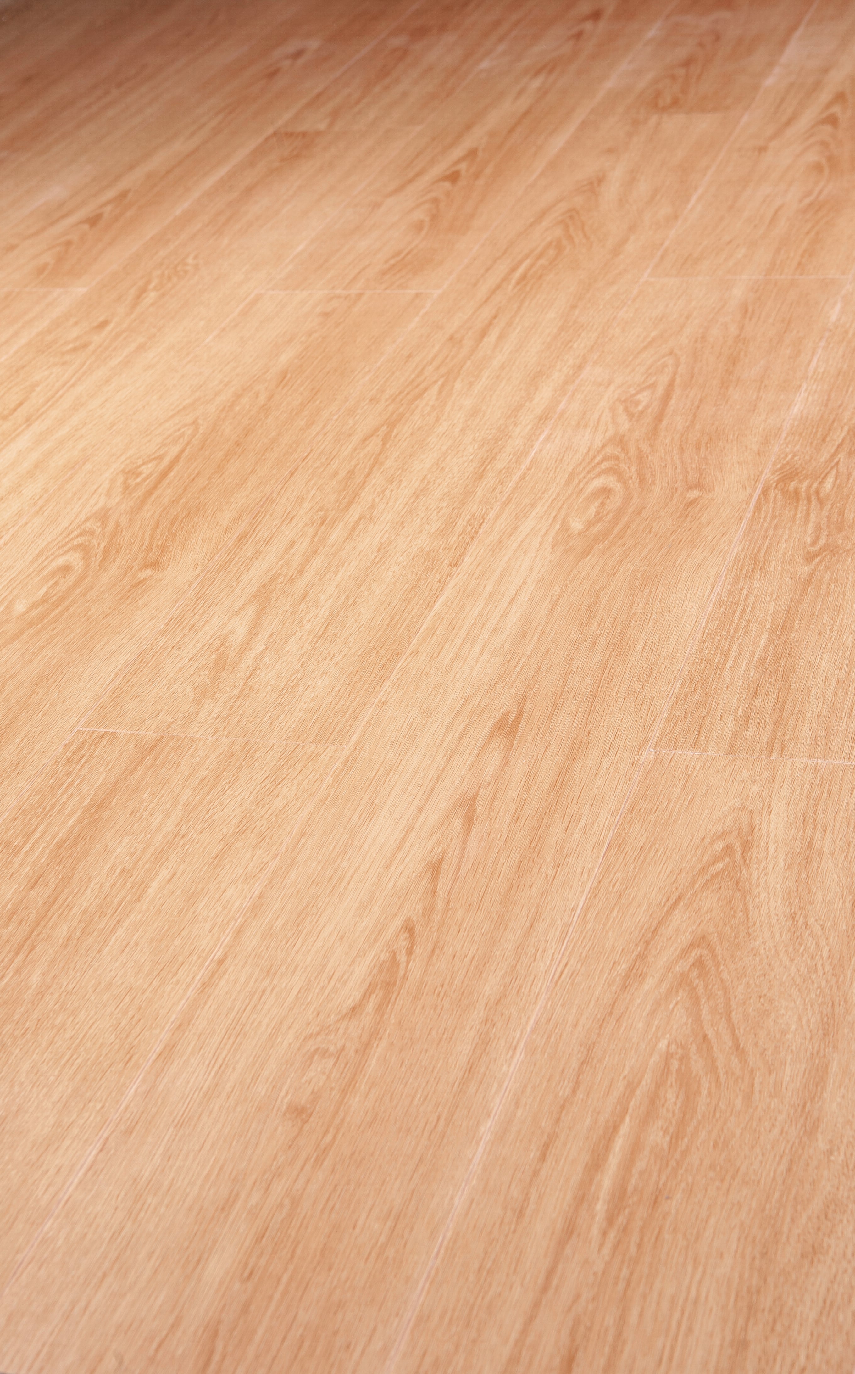 Ge 815 Cinnamon Oak Hoss Flooring, Cinnamon Oak Laminate Flooring